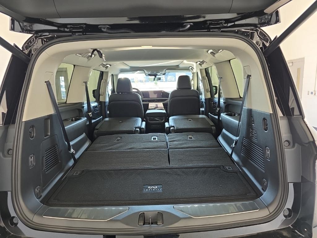new 2026 INFINITI QX80 car, priced at $85,675