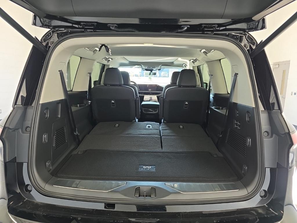 new 2026 INFINITI QX80 car, priced at $85,675