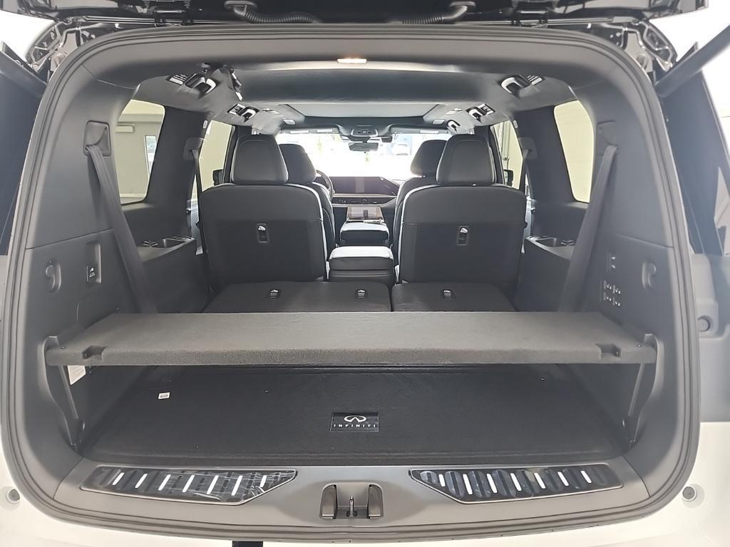 new 2026 INFINITI QX80 car, priced at $114,312