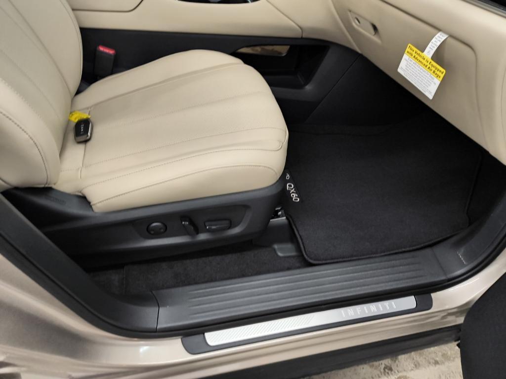 new 2025 INFINITI QX60 car, priced at $59,114