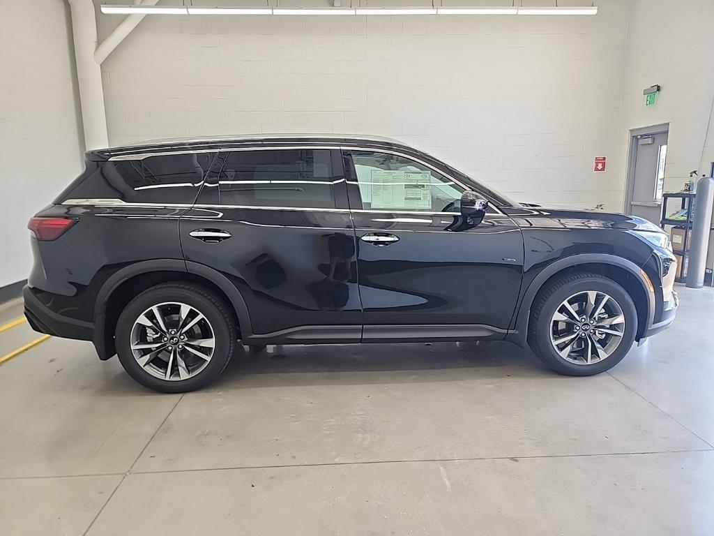 new 2025 INFINITI QX60 car, priced at $56,174