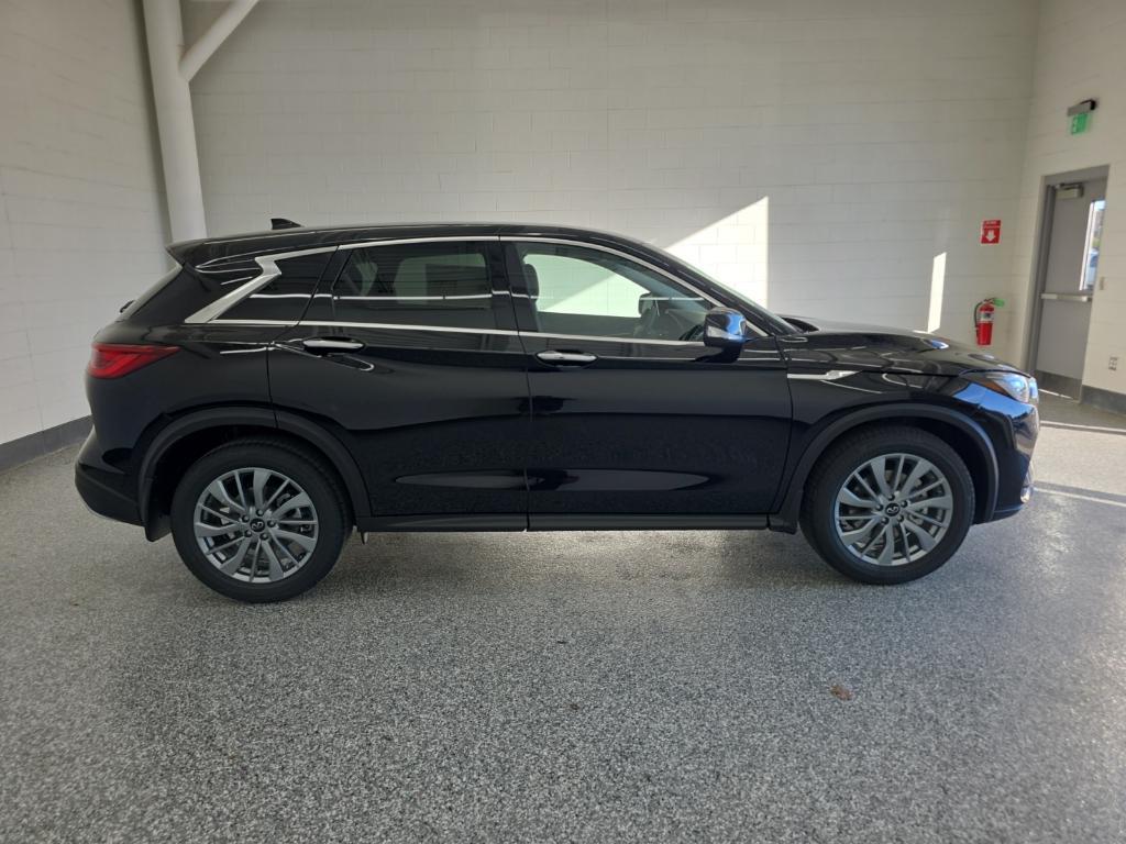 new 2025 INFINITI QX50 car, priced at $33,085