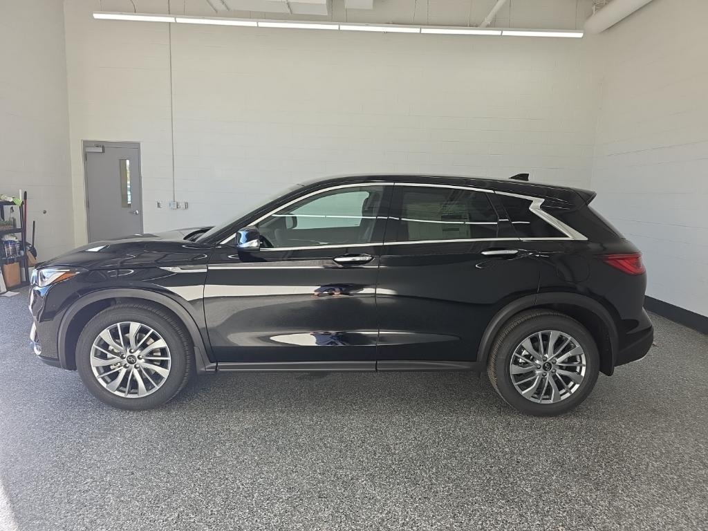 new 2025 INFINITI QX50 car, priced at $33,085
