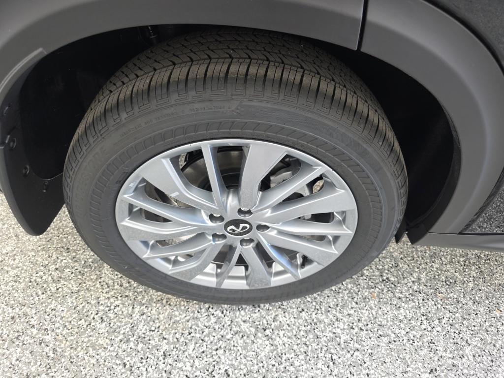 new 2025 INFINITI QX50 car, priced at $33,085