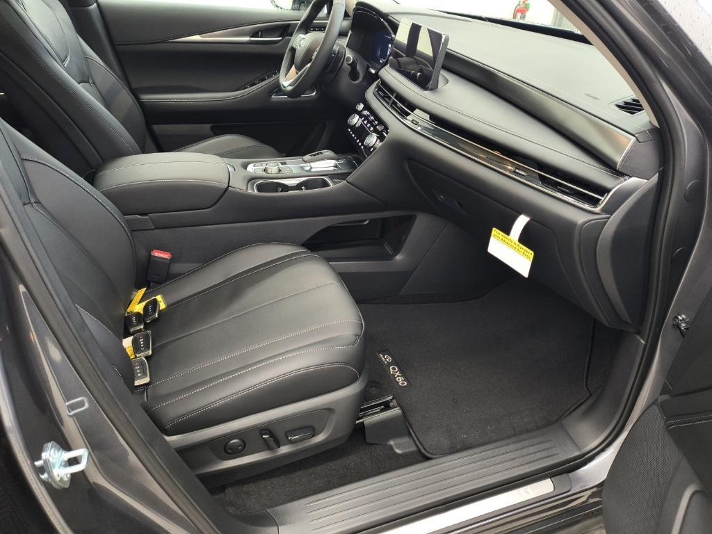new 2025 INFINITI QX60 car, priced at $57,006