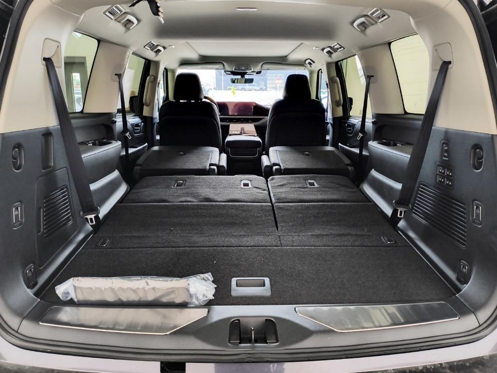 new 2025 INFINITI QX80 car, priced at $88,895