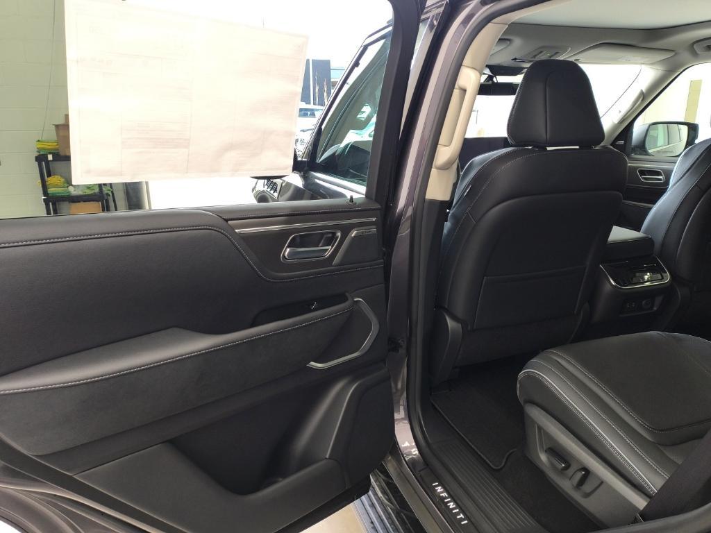 new 2025 INFINITI QX80 car, priced at $88,895