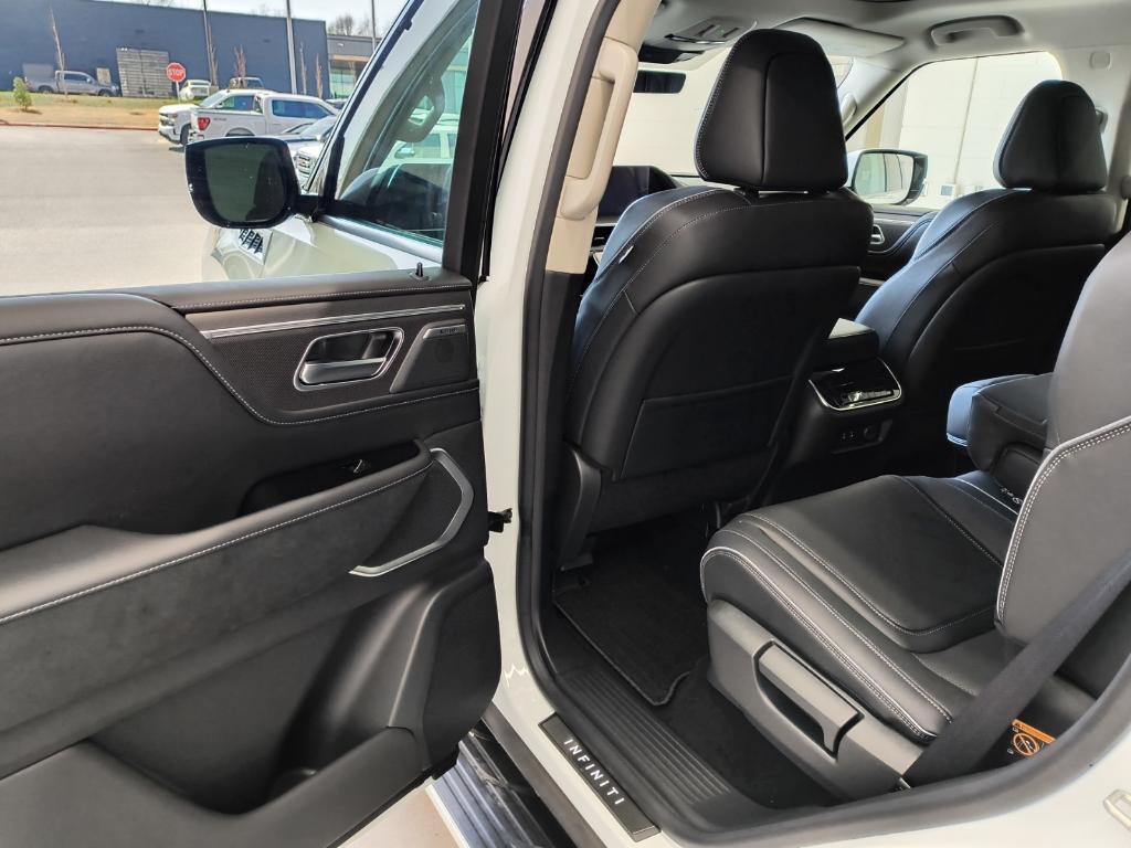 new 2025 INFINITI QX80 car, priced at $89,100