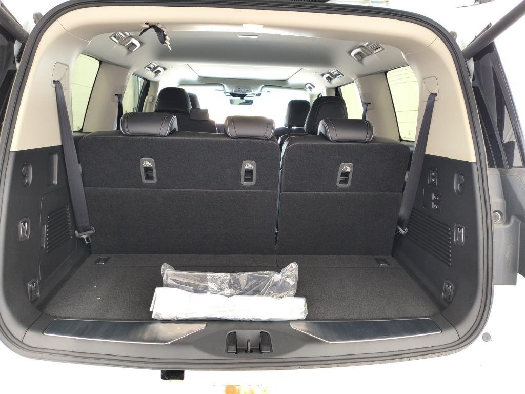 new 2025 INFINITI QX80 car, priced at $89,100