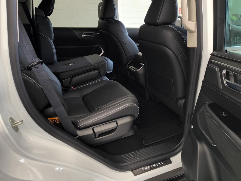 new 2025 INFINITI QX80 car, priced at $89,100