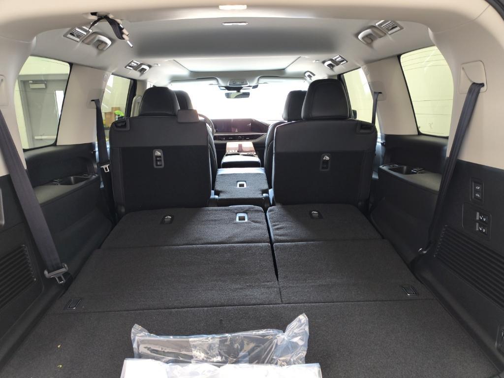 new 2025 INFINITI QX80 car, priced at $89,100