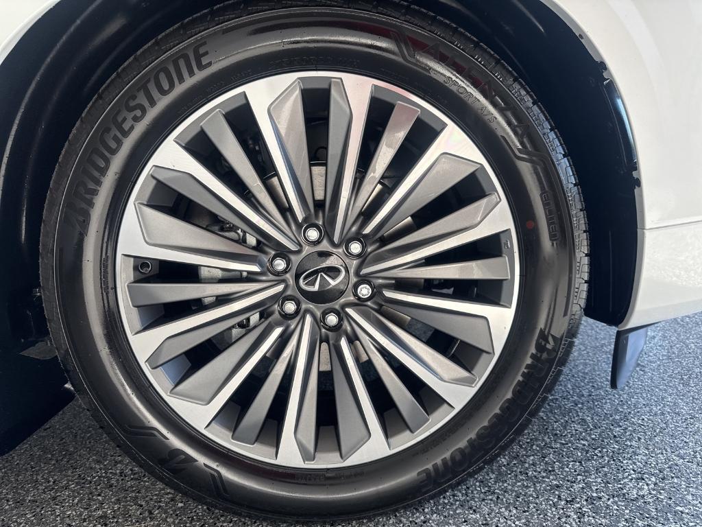 new 2026 INFINITI QX80 car, priced at $86,575