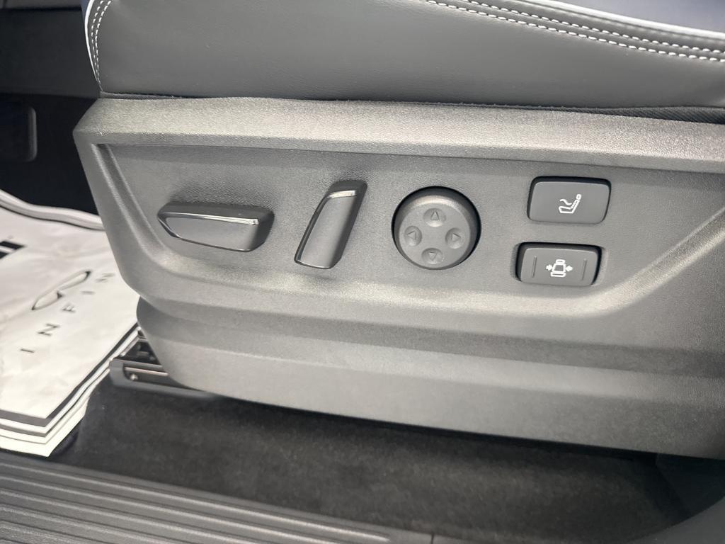 new 2026 INFINITI QX80 car, priced at $93,296