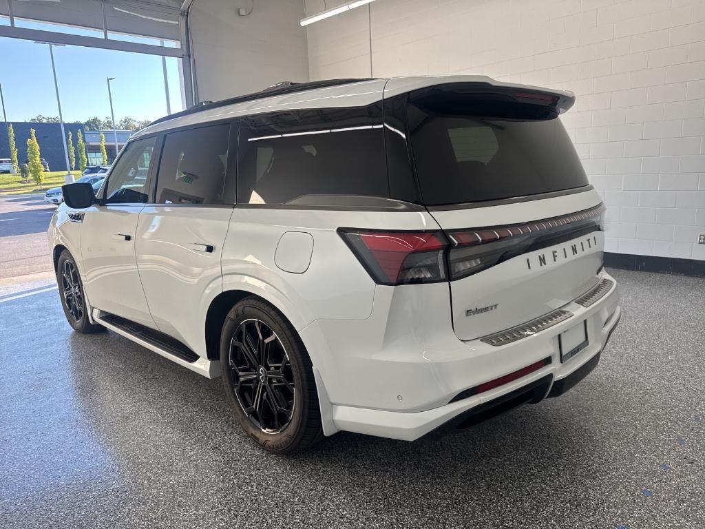 new 2026 INFINITI QX80 car, priced at $93,296