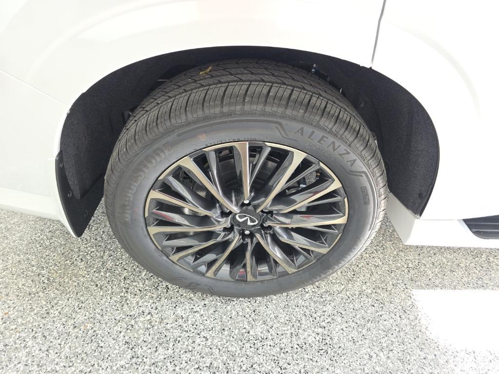 new 2026 INFINITI QX80 car, priced at $104,920