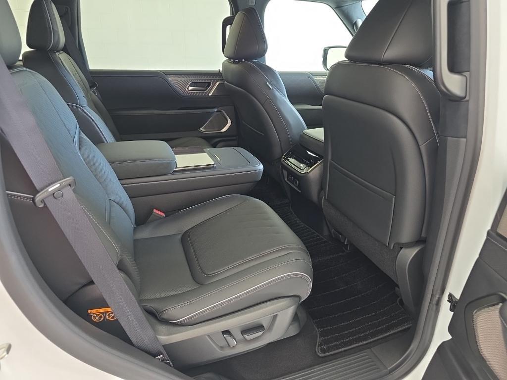 new 2026 INFINITI QX80 car, priced at $104,920