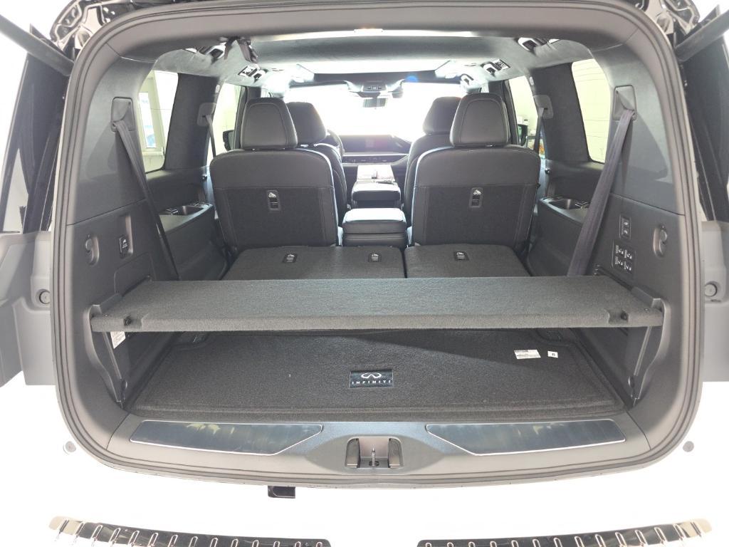 new 2026 INFINITI QX80 car, priced at $104,920