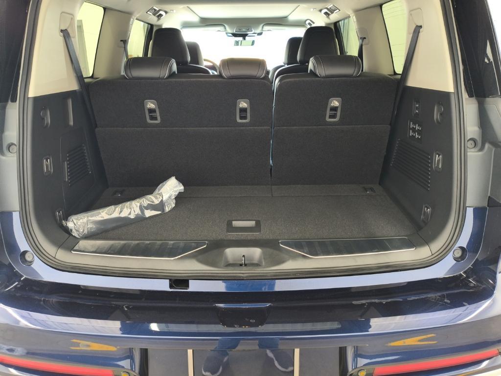 new 2025 INFINITI QX80 car, priced at $85,795