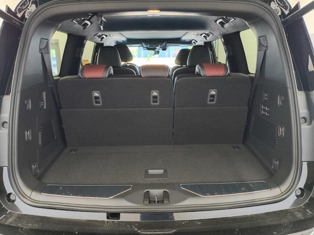 new 2025 INFINITI QX80 car, priced at $107,001