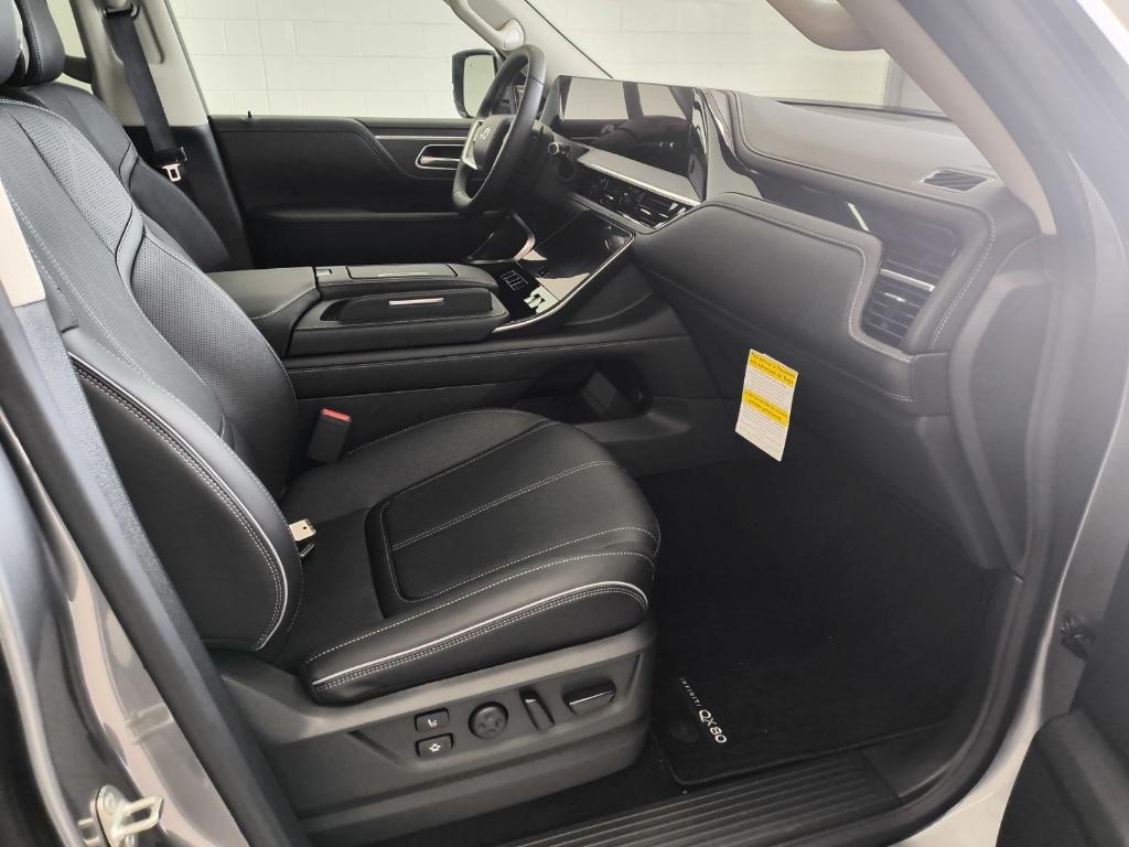 new 2025 INFINITI QX80 car, priced at $95,640