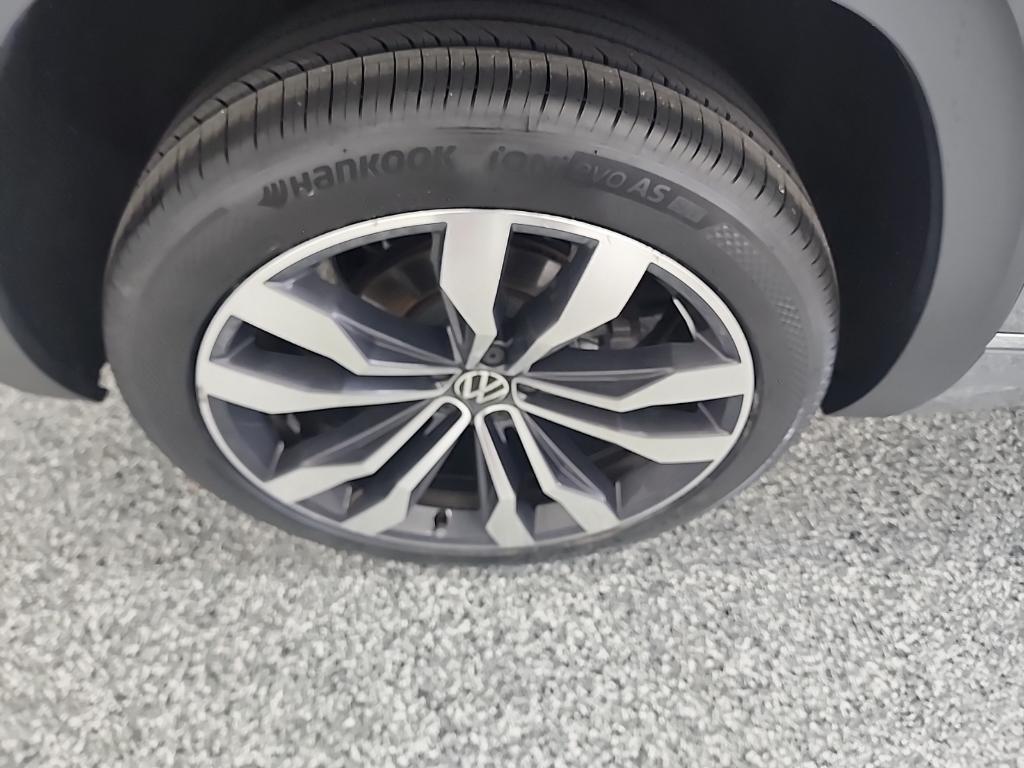 used 2022 Volkswagen Atlas Cross Sport car, priced at $27,493