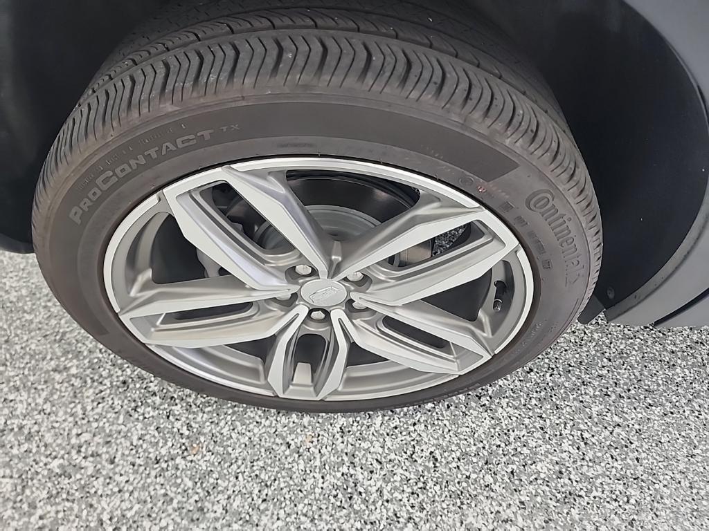 used 2023 Cadillac XT4 car, priced at $32,887