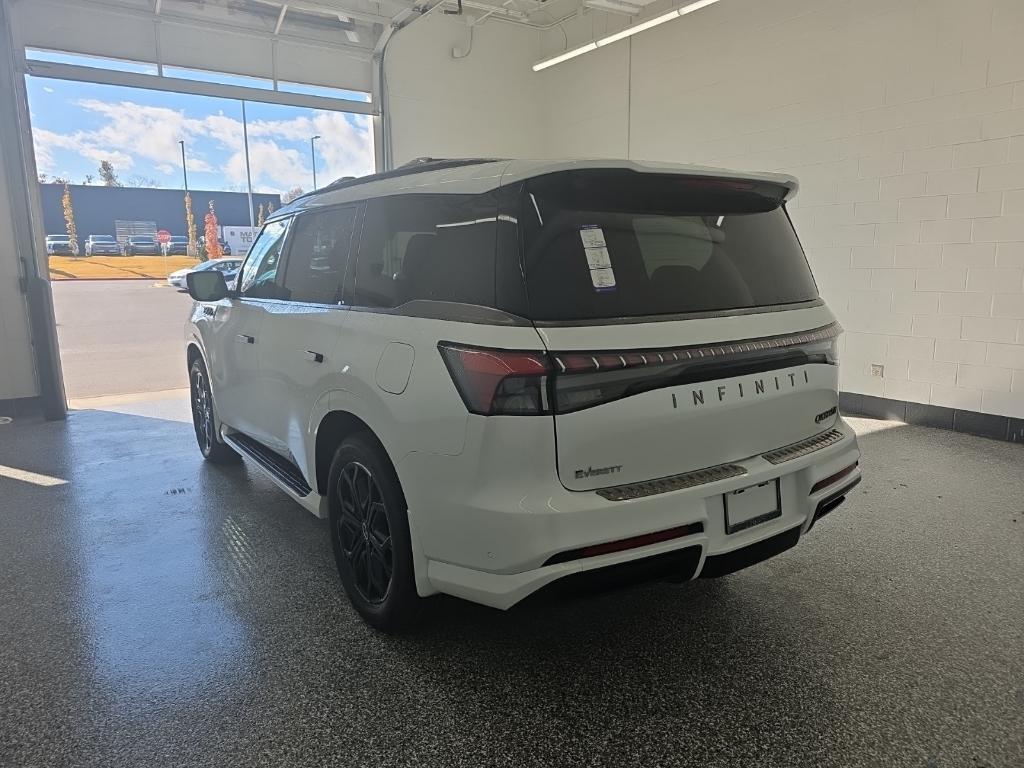 new 2026 INFINITI QX80 car, priced at $93,296