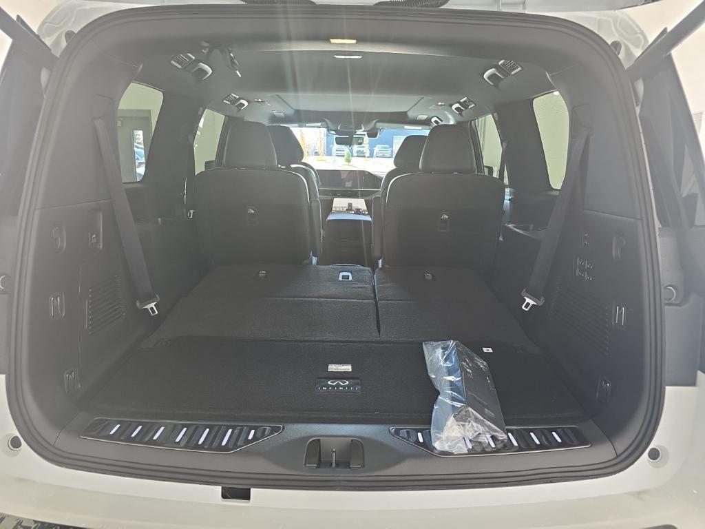 new 2026 INFINITI QX80 car, priced at $93,296
