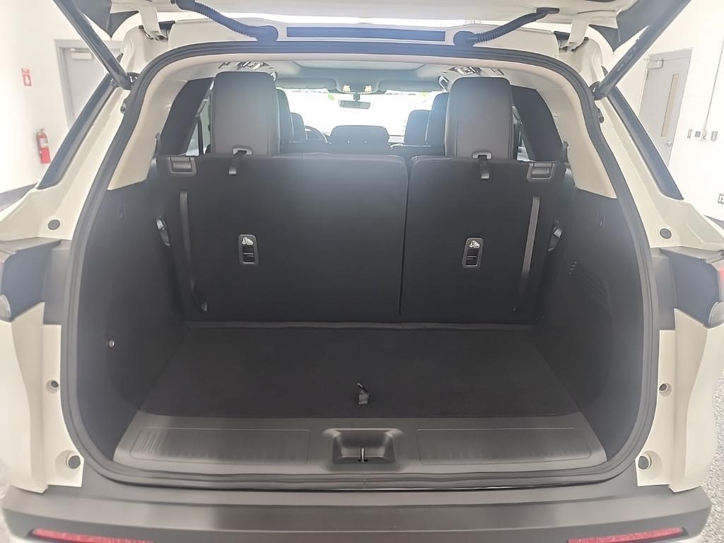 used 2025 INFINITI QX60 car, priced at $39,998