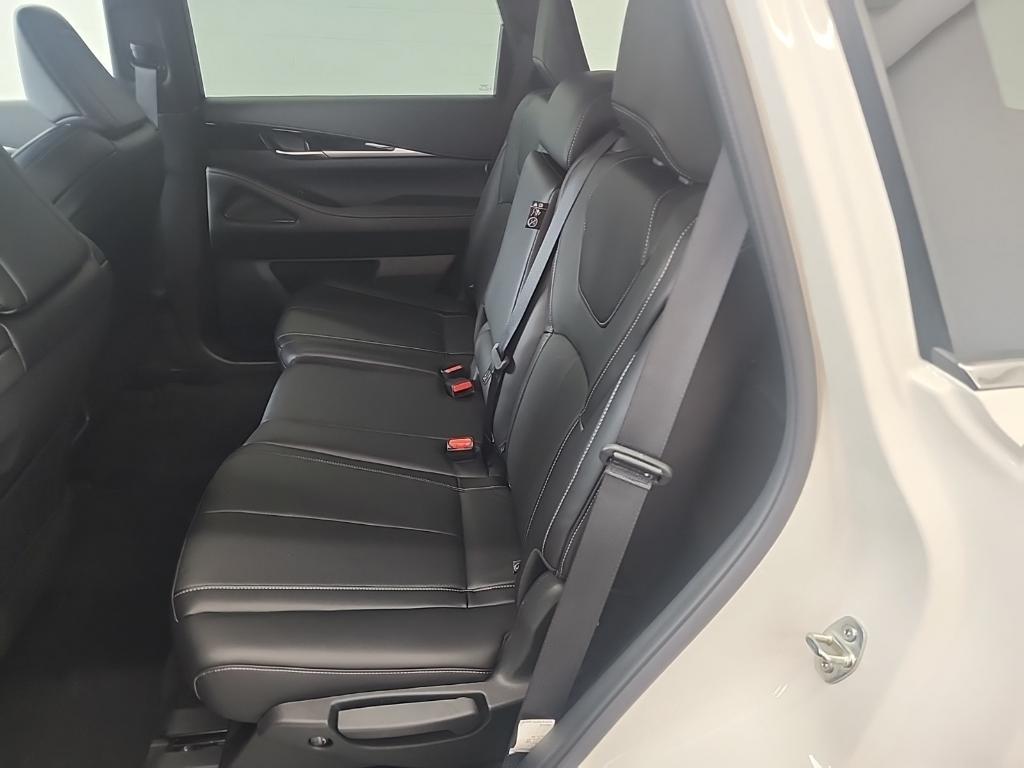 used 2025 INFINITI QX60 car, priced at $39,998
