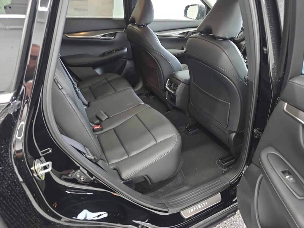 new 2025 INFINITI QX50 car, priced at $36,870