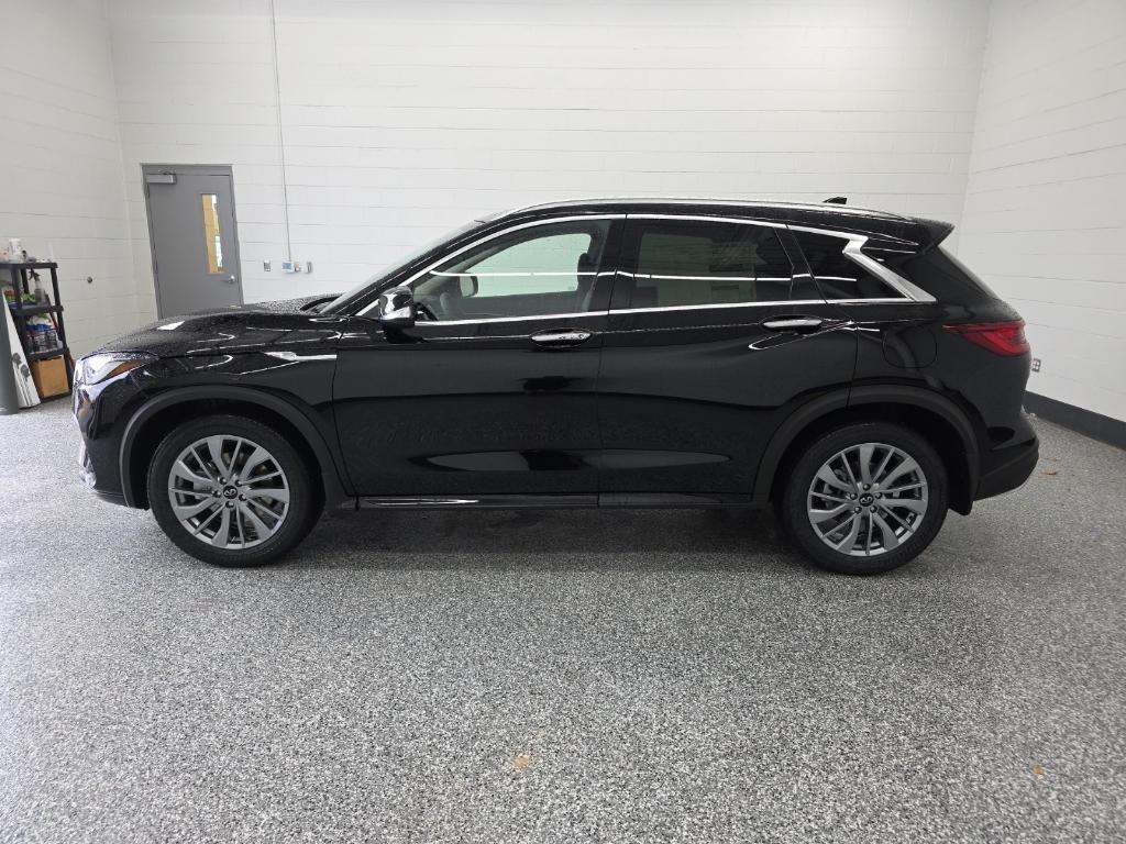 new 2025 INFINITI QX50 car, priced at $36,870