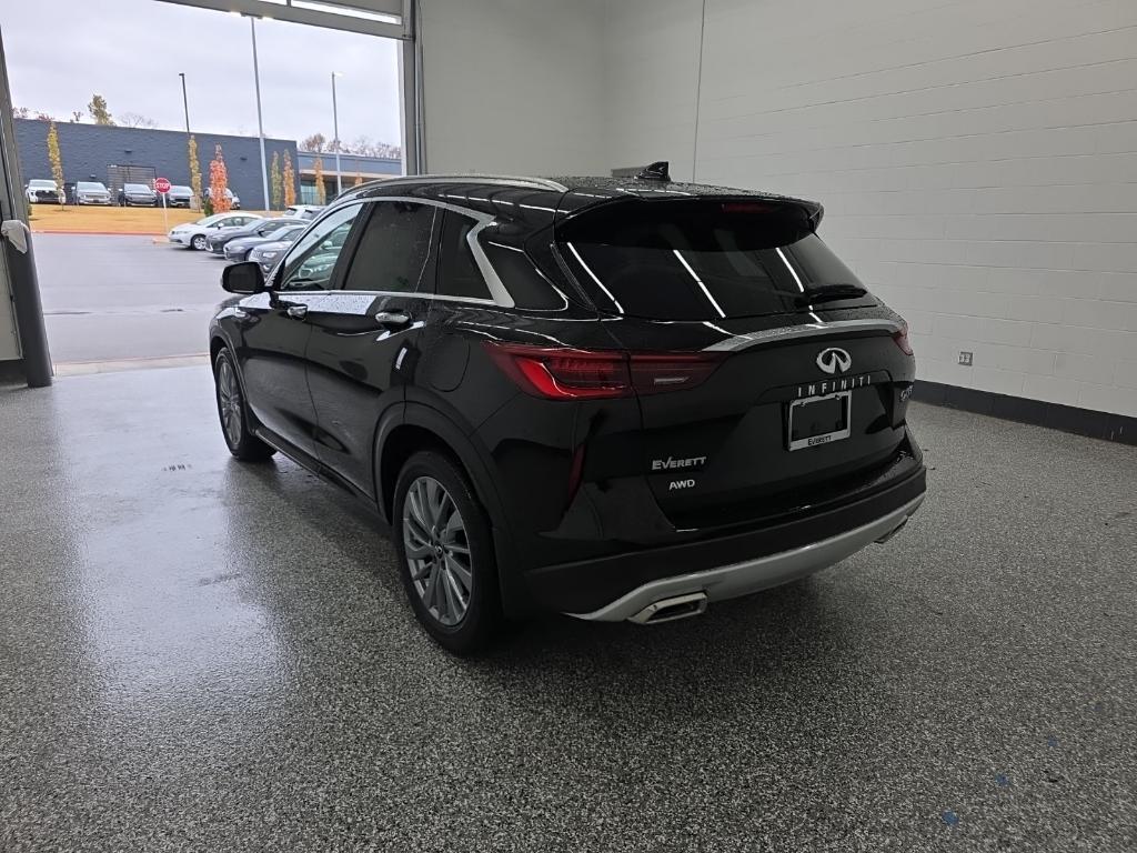 new 2025 INFINITI QX50 car, priced at $36,870
