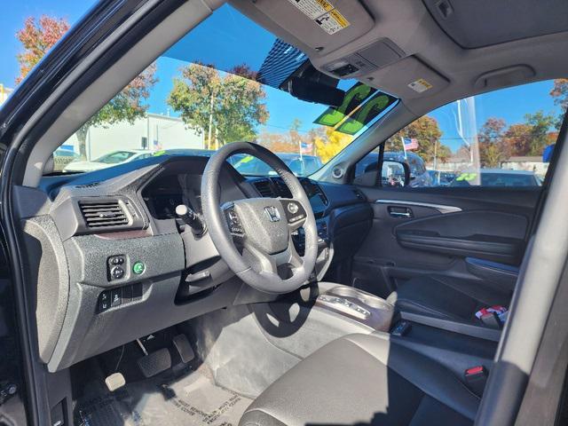 used 2022 Honda Pilot car, priced at $31,029