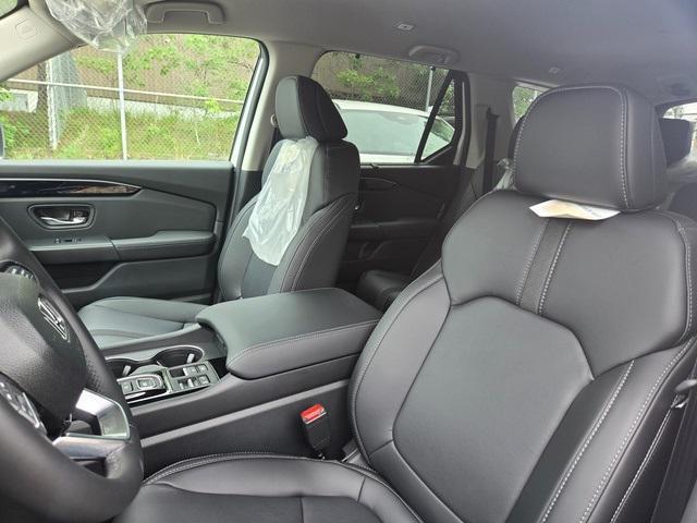 new 2025 Honda Pilot car, priced at $49,405
