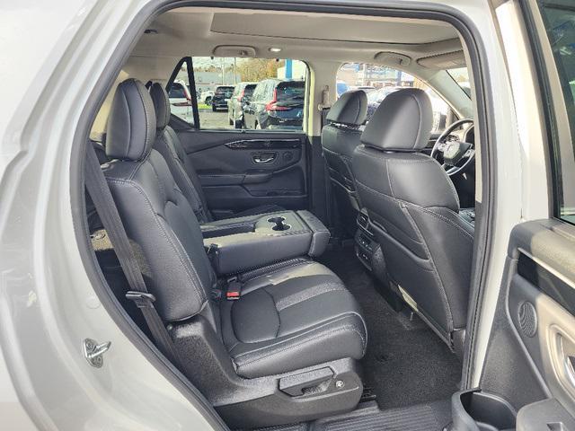 used 2023 Honda Pilot car, priced at $41,000