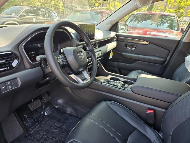 new 2025 Honda Pilot car, priced at $55,260