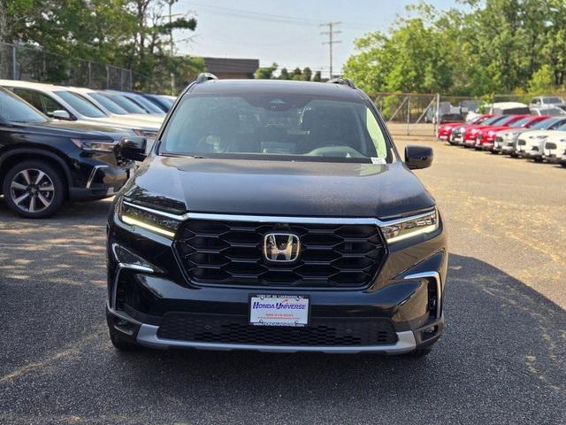 new 2025 Honda Pilot car, priced at $55,260