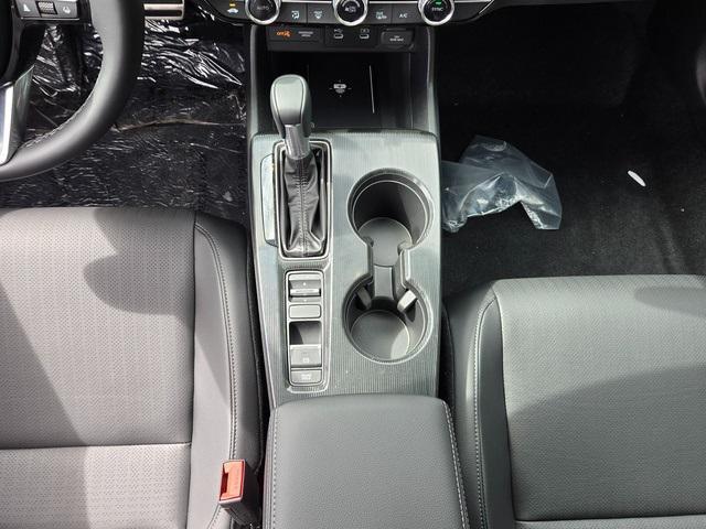 new 2025 Honda Civic Hybrid car