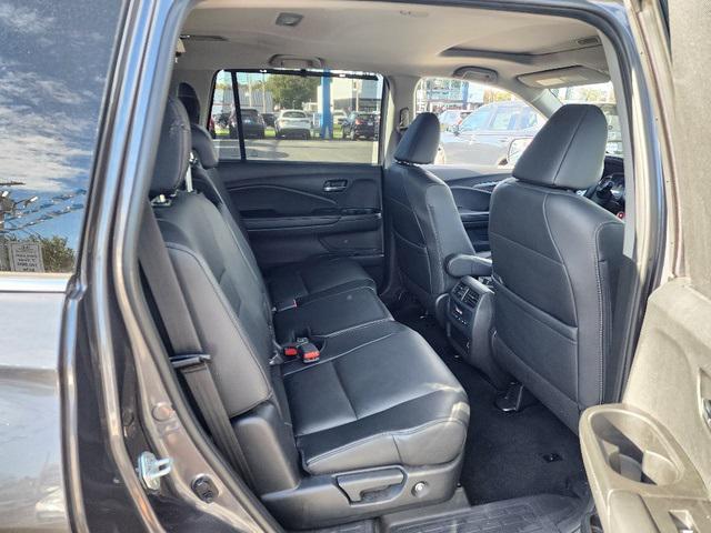 used 2021 Honda Pilot car, priced at $24,899