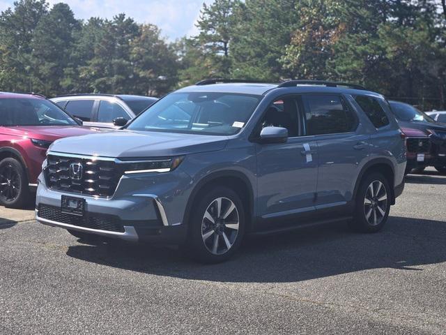 new 2025 Honda Pilot car, priced at $52,140