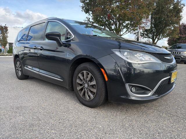 used 2019 Chrysler Pacifica car, priced at $15,995