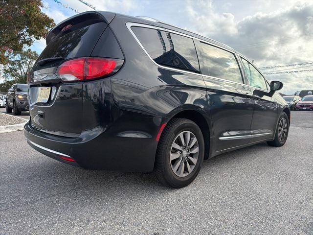 used 2019 Chrysler Pacifica car, priced at $15,995