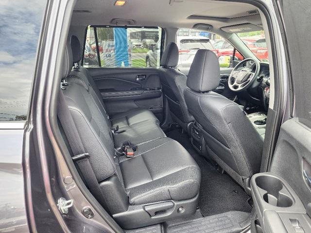 used 2022 Honda Pilot car, priced at $32,813