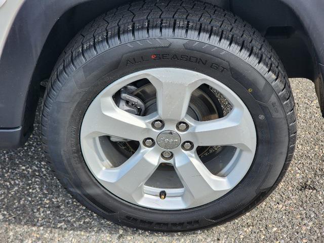 used 2019 Jeep Compass car, priced at $15,194