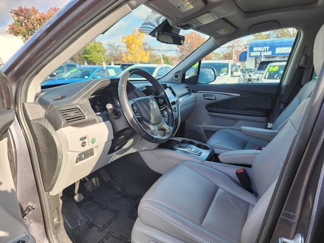 used 2022 Honda Pilot car, priced at $30,991