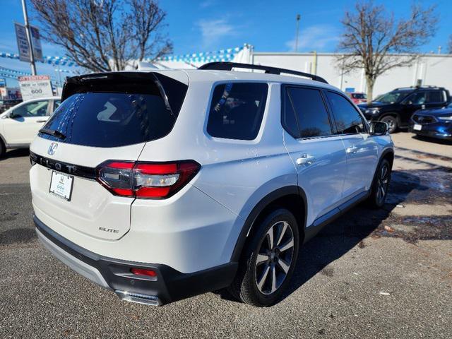 used 2023 Honda Pilot car, priced at $43,400