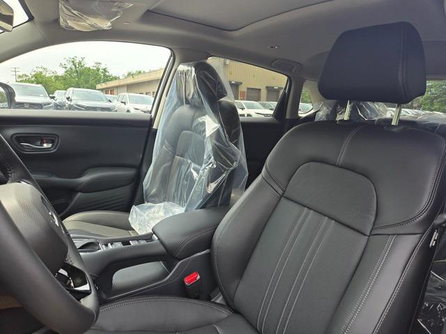 new 2025 Honda HR-V car, priced at $32,850