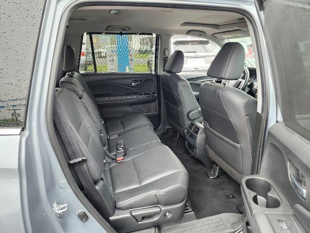 used 2022 Honda Pilot car, priced at $29,000