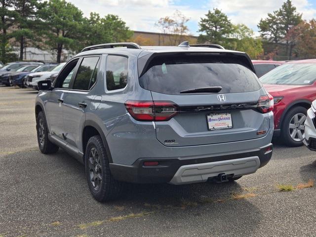 new 2025 Honda Pilot car, priced at $50,950